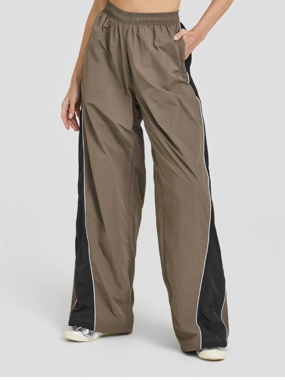 OVERSIZED PIPED WOVEN STRAIGHT LEG TRACK BOTTOMS